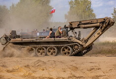 Πολωνία: Υποχρεωτική στρατιωτική εκπαίδευση για όλους τους άνδρες σχεδιάζει ο Τουσκ