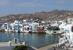 Μύκονος: Συνελήφθησαν να παρακολουθούν τους ελεγκτές των αυθαιρέτων