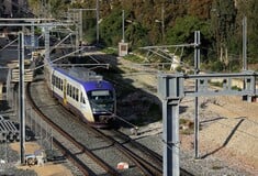 Δημοσκόπηση MRB: Επτά στους δέκα θέλουν να κλείσουν τα τρένα για όσο χρειαστεί - Ποια κόμματα μένουν εκτός Βουλής