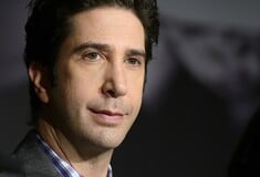 Ντέιβιντ Σουίμερ: Σκληρή κριτική στους αστέρες του Χόλιγουντ για τη σιωπή τους απέναντι στον αντισημιτισμό