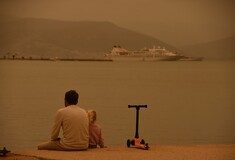 Καιρός: Νέοι χάρτες για την αφρικανική σκόνη - Πότε θα κάνει περισσότερη ζέστη μέσα στην εβδομάδα