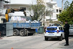 Βούλα: Νεκρός ο χειριστής του γερανοφόρου που ακούμπησε σε καλώδια