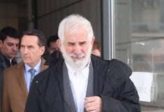 Δίκη Φιλιππίδη: «Γίνεται προσπάθεια απαξίωσης της απόπειρας βιασμού» λέει δικηγόρος καταγγέλλουσας