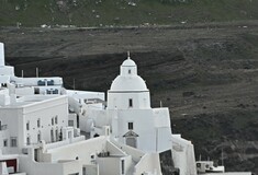 Σαντορίνη: Ξεκινούν οι κρουαζιέρες στο νησί μετά τους σεισμούς