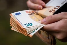 «Κλειδώνει» ο νέος κατώτατος μισθός: Πόσο προβλέπεται να αυξηθεί - Ποια επιδόματα επηρεάζονται