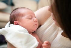 Διαμάχη στην Ιταλία με την πρόταση να δίνεται αυτόματα στα βρέφη το όνομα της μητέρας