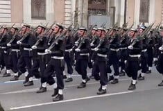 Εθνικιστικές κορώνες Πλεύρη για το σύνθημα στην παρέλαση: Τι να φωνάζουν, «περνά, περνά η μέλισσα;» και «μικρό μου πόνι»;