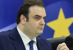 Πιερρακάκης: Το Δημόσιο παραιτείται από τις αποζημιώσεις συγγενών και πληγέντων σε Μάτι και Μάνδρα