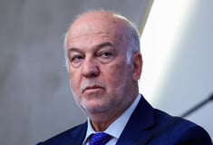 Φλωρίδης: Ομόφυλα ζευγάρια ανδρών ή μοναχικοί άνδρες δεν θα αποκτούν παιδί μέσω παρένθετης
