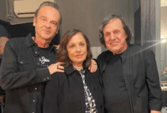 Η Χάρις Αλεξίου στο Vox με τον Γιώργο Νταλάρα, τον Βασίλη Παπακωνσταντίνου και τον Οδυσσέα Ιωάννου