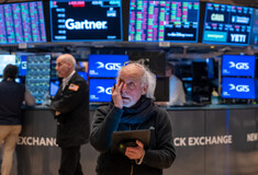 Κατρακυλά για δεύτερη ημέρα η Wall Street λόγω εμπορικού πολέμου 
