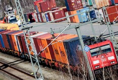 ΗΠΑ: Σε ισχύ οι επιπλέον δασμοί 10% για μεγάλο μέρος των προϊόντων που εισάγονται 