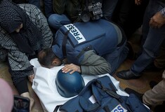 Γάζα: Στόχος του Ισραήλ σκηνή μέσων ενημέρωσης έξω από νοσοκομείο - Δύο νεκροί