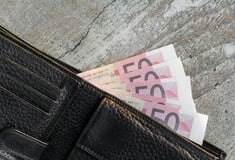 Αναλυτικός οδηγός πληρωμών: Πότε καταβάλλονται δώρο Πάσχα, μισθοί, συντάξεις και επιδόματα