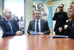 Μητσοτάκης: Επίδομα κώφωσης σε όσους έχουν προβλήματα ακοής