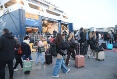 Πάσχα 2025: Αναχωρούν οι εκδρομείς, γεμάτα τα πλοία - Τα μέτρα της Τροχαίας