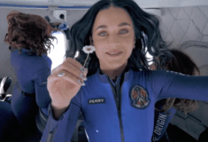 Katy Perry: «Μετανιώνω για το δημόσιο θέαμα» της διαστημικής αποστολής Blue Origin