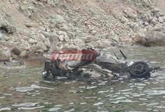 Ναύπακτος: Nεκρή 27χρονη οδηγός που έπεσε με το όχημά της στη θάλασσα