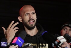 Οι influencer στα social media τροφοδοτούν τον μισογυνισμό στα σχολεία, προειδοποιούν Βρετανοί εκπαιδευτικοί