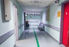 Στο ΚΑΤ ο 15χρονος που τραυματίστηκε με φωτοβολίδα στην Κάλυμνο