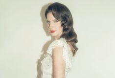 Η Lana Del Rey αποκαλύπτει την ιστορία πίσω από το «Bluebird»