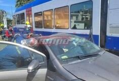 Πάτρα: Συγκρούστηκε τρένο με αυτοκίνητο - Μια τραυματίας