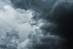 Καιρός: Τι ώρες και πού θα βρέχει σήμερα - Νέοι χάρτες
