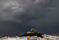Ο καιρός σήμερα: Σαββατοκύριακο με βροχές και καταιγίδες 