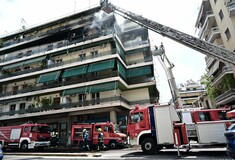Φωτιά σε διαμέρισμα στους Αμπελόκηπους - Απεγκλωβίστηκε ηλικιωμένη
