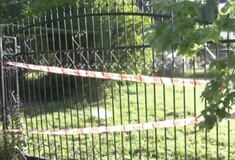 Θεσσαλονίκη: 72χρονη καταπλακώθηκε από την καγκελόπορτα του σπιτιού της