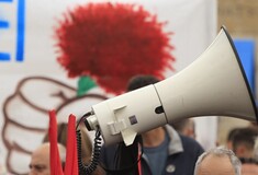 Πρωτομαγιά: Άνοιξαν οι δρόμοι και οι σταθμοί του μετρό στο κέντρο