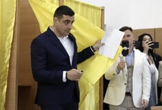 Η Ρουμανία επιστρέφει στις κάλπες: Επανάληψη των προεδρικών εκλογών μετά την ακύρωση για παρατυπίες 