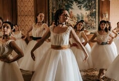 Μια αλλιώτικη Σταχτοπούτα και μια queer εφηβική ταινία από αύριο στους κινηματογράφους