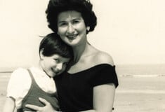 Η μητέρα της γελά – η Chantal Akerman γράφει