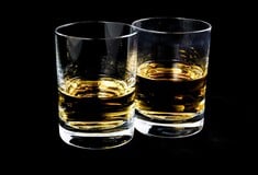 Ινδία: 14 νεκροί μετά από κατανάλωση νοθευμένου ποτού