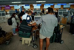 Οι ΗΠΑ υποδέχθηκαν 49 λευκούς «πρόσφυγες» από τη Νότια Αφρική, ως «θύματα φυλετικών διακρίσεων»