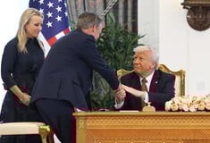 Η Boeing εξασφαλίζει το μεγαλύτερο συμβόλαιο στην ιστορία της από την Qatar Airways, ανακοινώνει ο Τραμπ