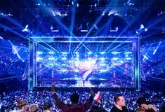 Eurovision 2025: Η ΕΕ κατακεραυνώνει την EBU για την απαγόρευση σημαίας της