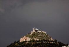 Kακοκαιρία Ines: Επιδείνωση από το βράδυ της Πέμπτης - Έρχονται βροχές, καταιγίδες και ισχυροί άνεμοι