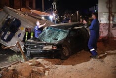 Τροχαίο στην Πέτρου Ράλλη: «Αν είχα καθυστερήσει λίγα δευτερόλεπτα, θα με είχε πλακώσει» - Εικόνες από το σημείο
