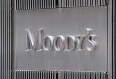 Moody’s: Υποβάθμιση της πιστοληπτικής ικανότητας των ΗΠΑ λόγω χρέους και ελλειμμάτων