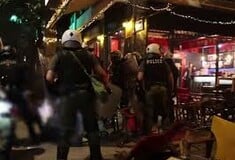 Νέα αστυνομική επιχείρηση στη Νομική - Αστυνομικοί εισέβαλαν σε καταστήματα στα Εξάρχεια 