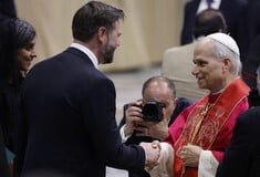 Πόλεμος στην Ουκρανία: Βανς και Ζελένσκι συναντήθηκαν στη Ρώμη