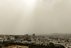 Καιρός: Πότε θα σταματήσουν οι βροχές - Πότε υποχωρεί η αφρικανική σκόνη