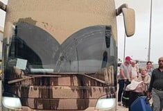 Αφρικανική σκόνη στα Χανιά: «Κοκκίνισε» ο ουρανός - Λασποβροχή κάλυψε τα πάντα