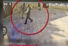 Ληστεία στη Δάφνη Καλαβρύτων: Βίντεο με τη διαφυγή των δραστών - Άρπαξαν 1.000 ευρώ