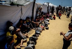 Γάζα: Δεκάδες οι τραυματίες από τους πυροβολισμούς στη διανομή ανθρωπιστικής βοήθειας, λέει ο ΟΗΕ