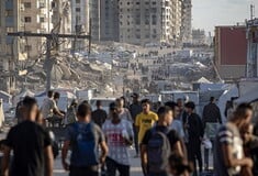 Οι ισραηλινές επιθέσεις σε σχολεία στη Γάζα «αποτελούν στρατηγική», λέει ο Guardian