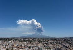 Τι είναι η «έκρηξη Strombolian» και τι συμβαίνει στην Αίτνα