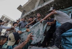 «Ολοκληρωτική σφαγή»: Γιατρός περιγράφει το χάος στη Γάζα μετά τους πυροβολισμούς στην ουρά ανθρωπιστικής βοήθειας